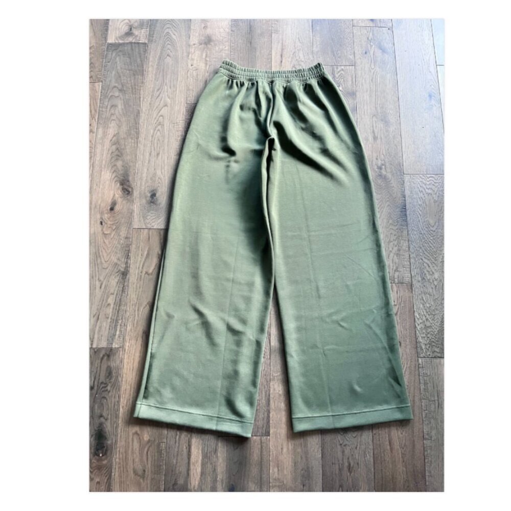 OFFLINE Aerie ChillUp Trousers Size XS Military Green Wide Leg Lounge Pants NWT - Picture 4 of 7